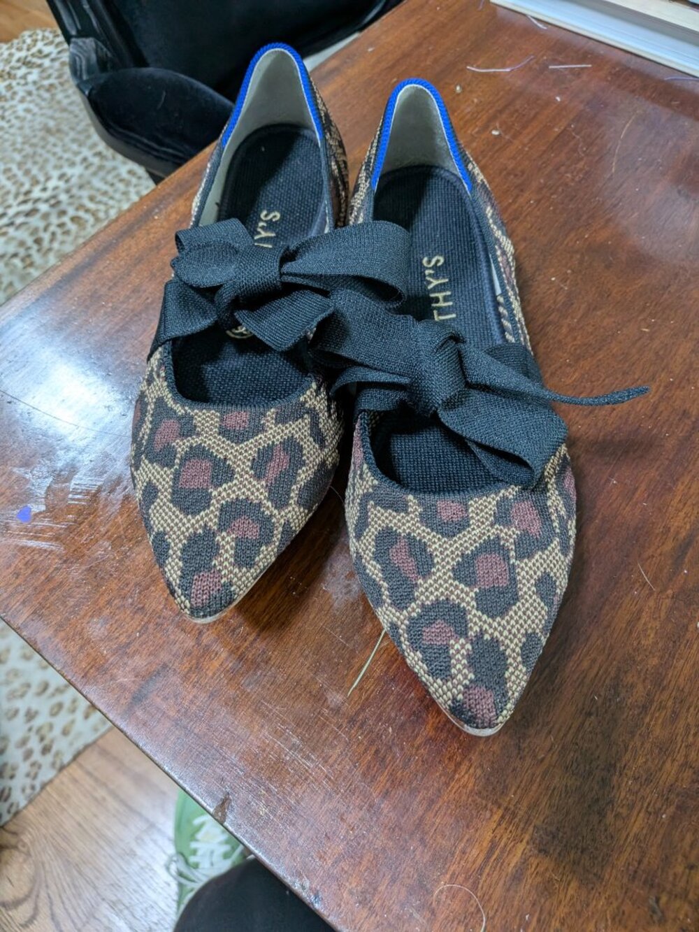 Rothy's pointed toe leopard Mary Jane flats with tie size 9 - Picture 4 of 4